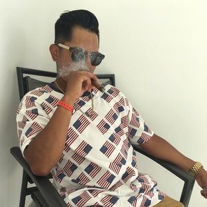 Meet your Posher, Alex